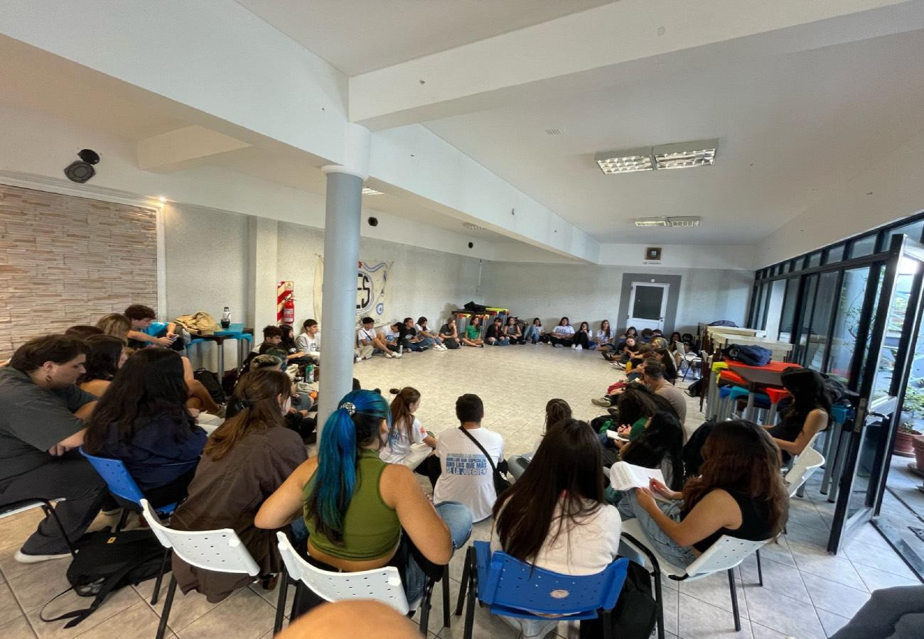 Imagen secundaria de Militantes secundarios de LPEO fueron electos para integrar la comisión de la FES